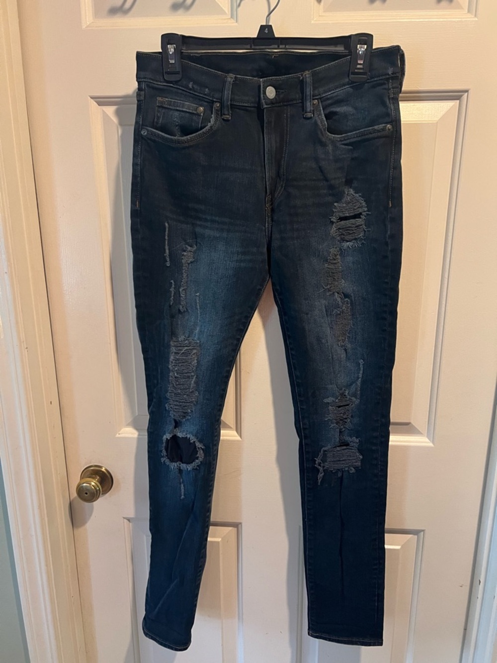 H&M Dark Wash Distressed Men’s Jeans - Dark Blue